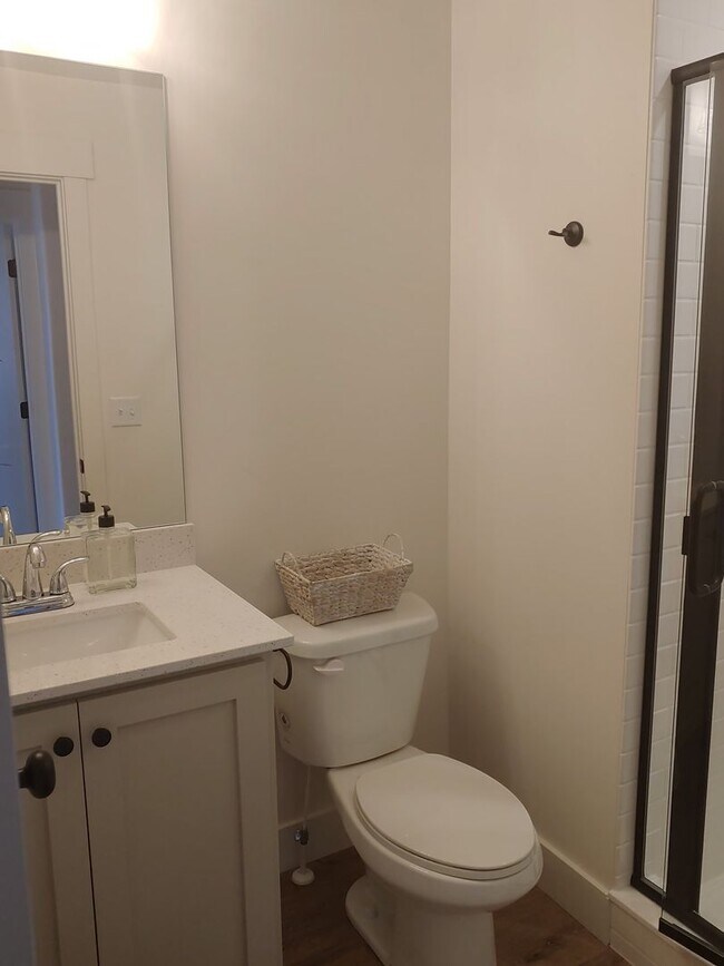 Building Photo - Townhome in Prime American Fork Location