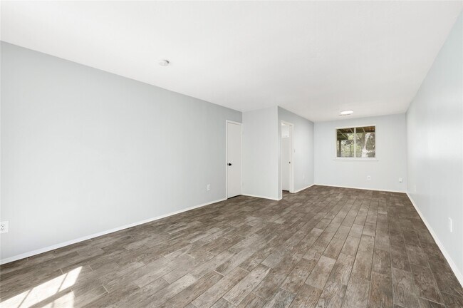 Building Photo - 503 Bellmar Ln