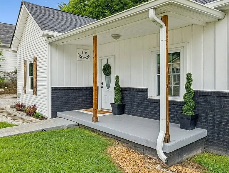 Front - 816 Woodside St