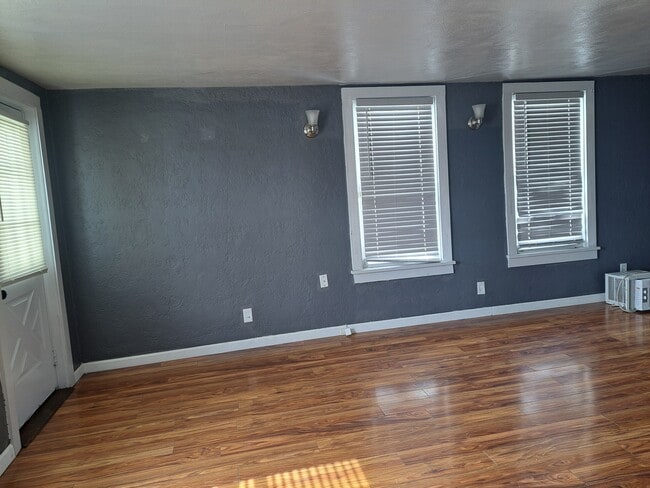 Building Photo - 430 W Galena Ave