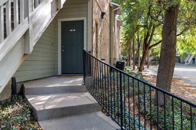 Building Photo - 2450 Wickersham Ln