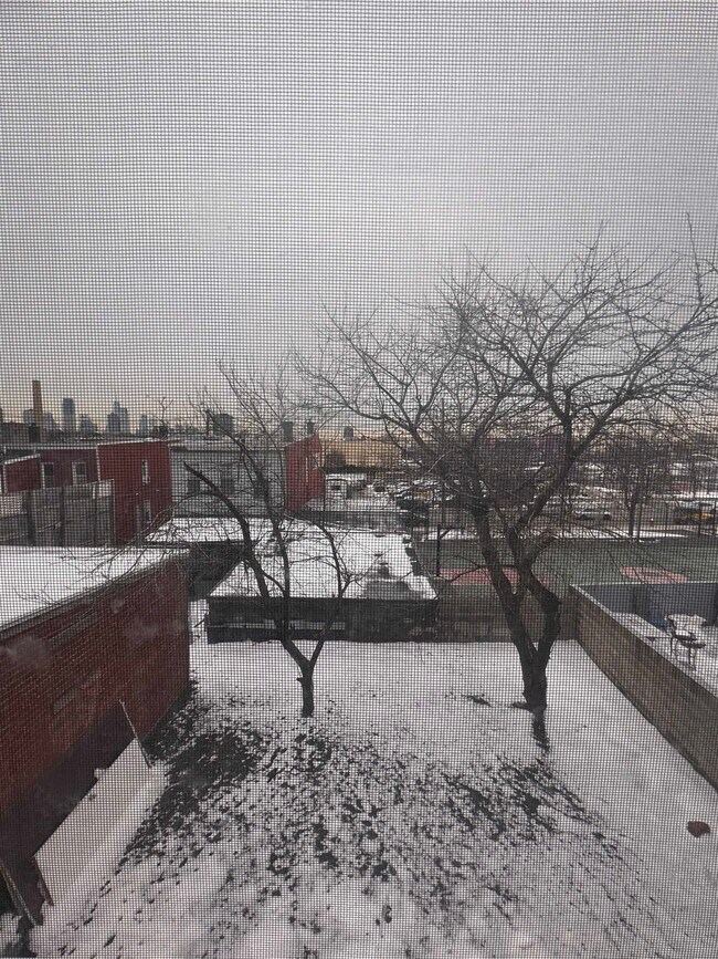 Building Photo - 318 Randolph Ave