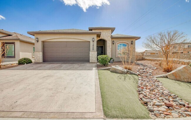 Building Photo - Eastside Beautiful 3 bed/2 baths