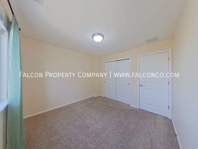 Building Photo - 10151 Silver Stirrup Dr