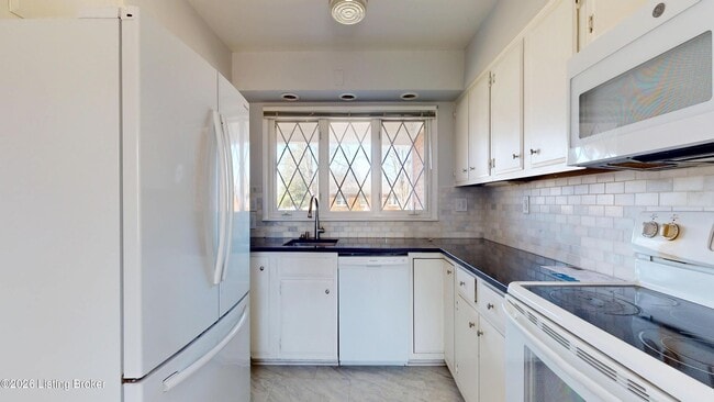 Building Photo - 3026 Kaye Lawn Dr