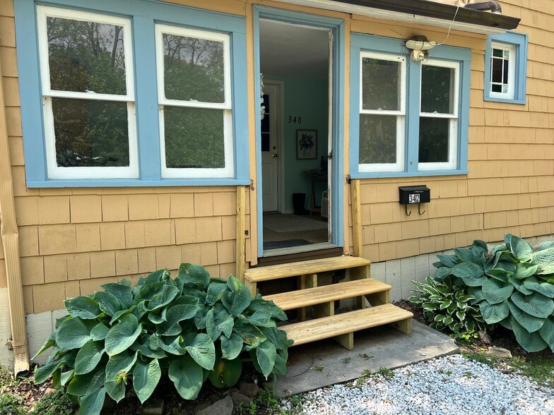 Side porch entry - 342 Cherry St