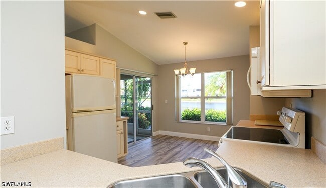 Building Photo - 402 Emerald Bay Cir