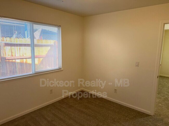 Building Photo - 155 Sagebrook Dr