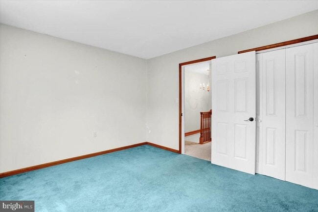 Building Photo - 20 Lehland Dr