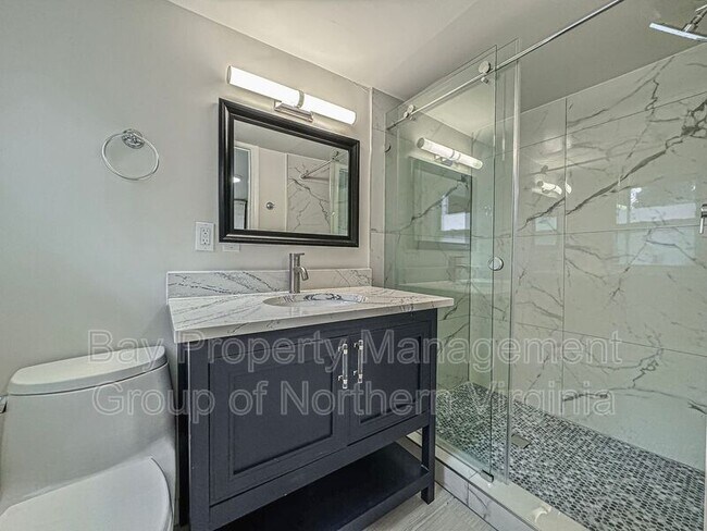 Building Photo - 4412 Volta Pl NW