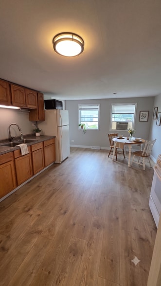 Building Photo - 1355 Thistle Dr