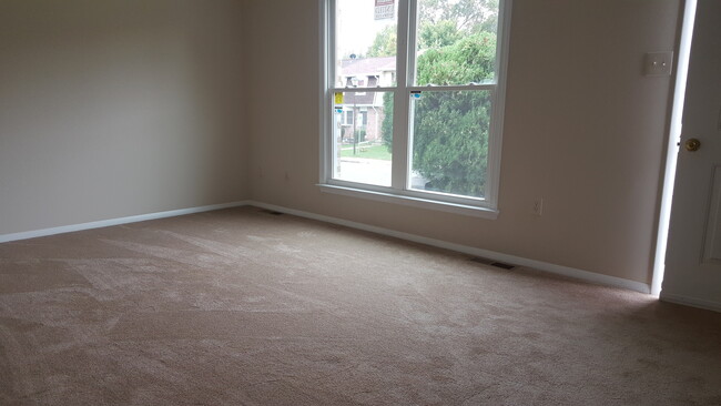 Building Photo - Spacious 3-Bedroom Townhome for Rent in Aberdeen – A Must See!