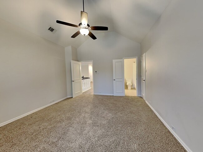 Building Photo - 1417 Tree Farm Dr