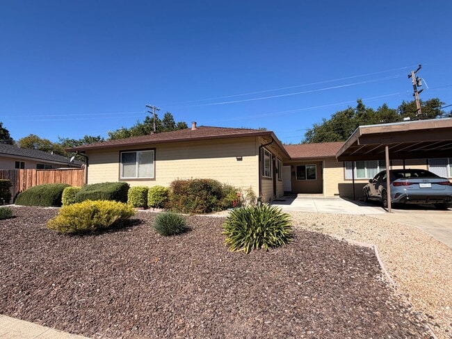 Building Photo - 10121 Craft Dr