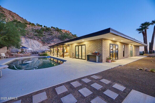 Building Photo - 4016 E Flynn Ln