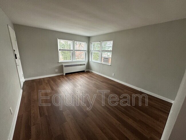 Building Photo - 1219 Franklin Ave