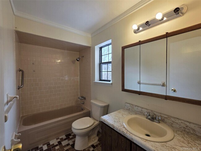 Building Photo - 234 Prospect Rd