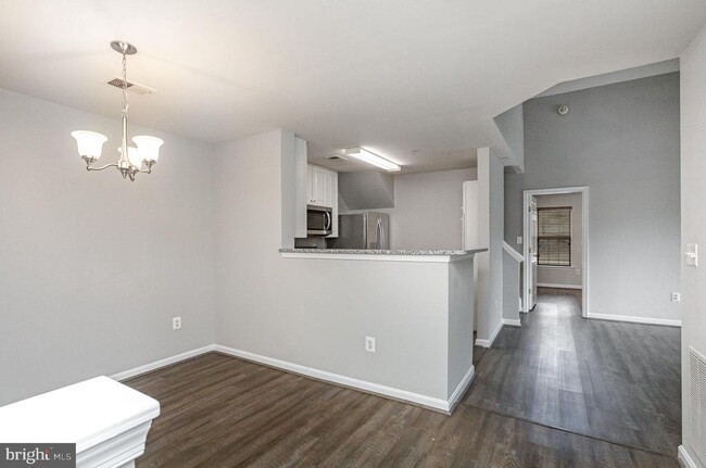 Building Photo - 1060 Gardenview Loop