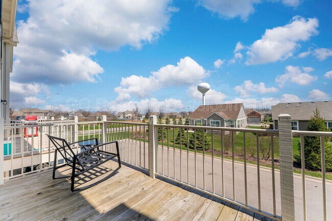 Building Photo - 596 Cimmaron Cir