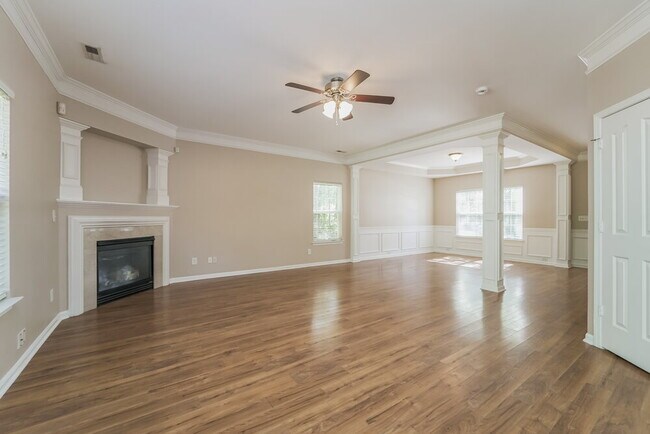 Building Photo - 328 Wrayhill Dr