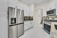 Building Photo - 36 Monterey Pointe Dr