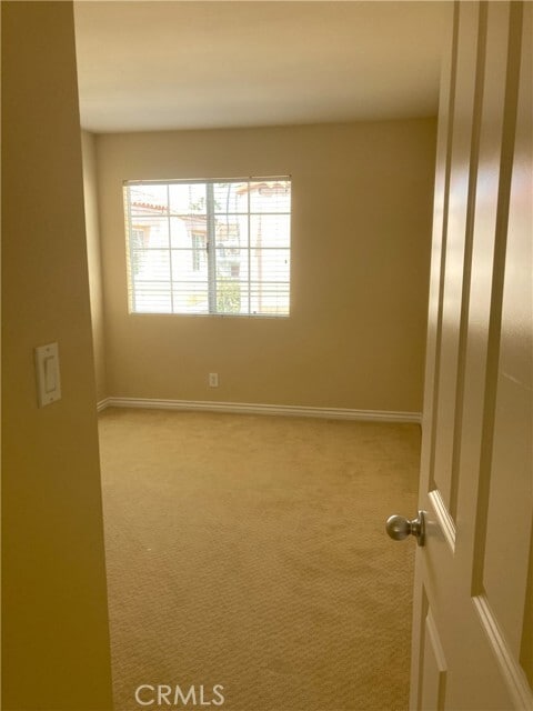 Building Photo - 3101 Plaza del Amo