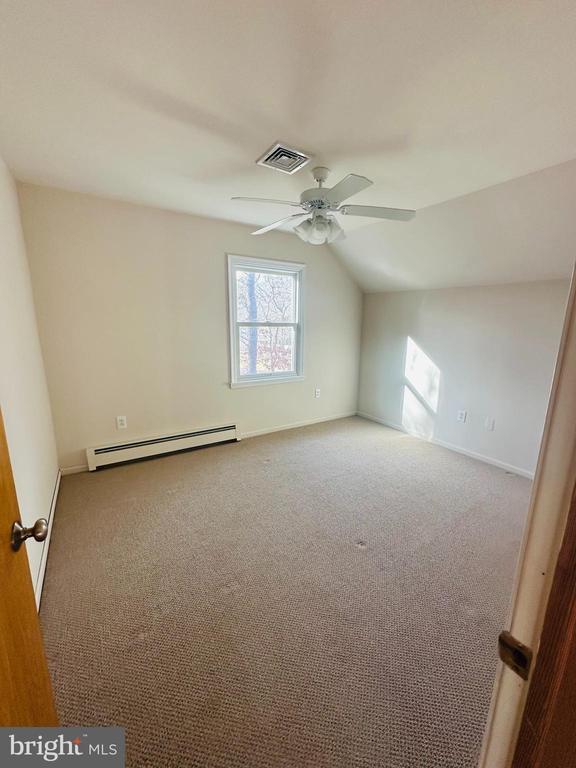 Building Photo - 15 Cherrywood Dr