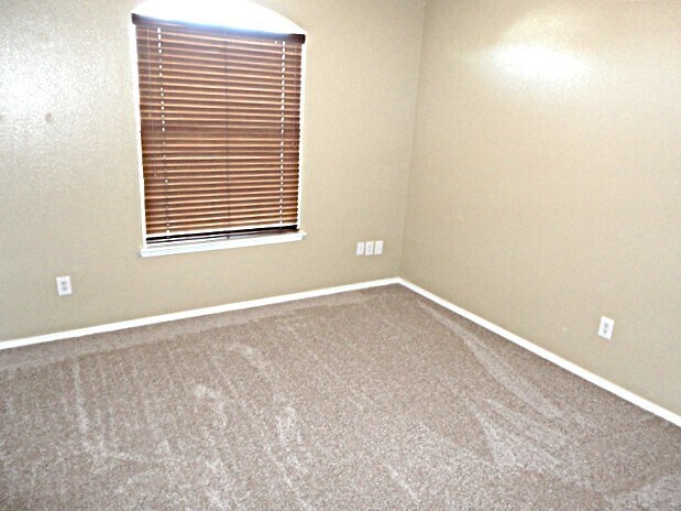 Building Photo - 10308 Oak Branch Ln