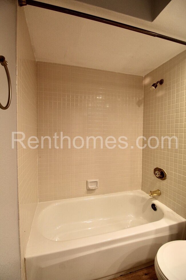Building Photo - 15730 Via Calanova