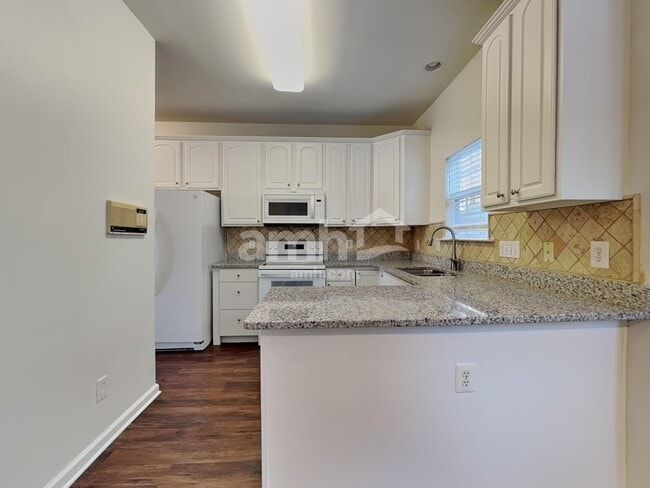 Building Photo - 3104 Gross Ave