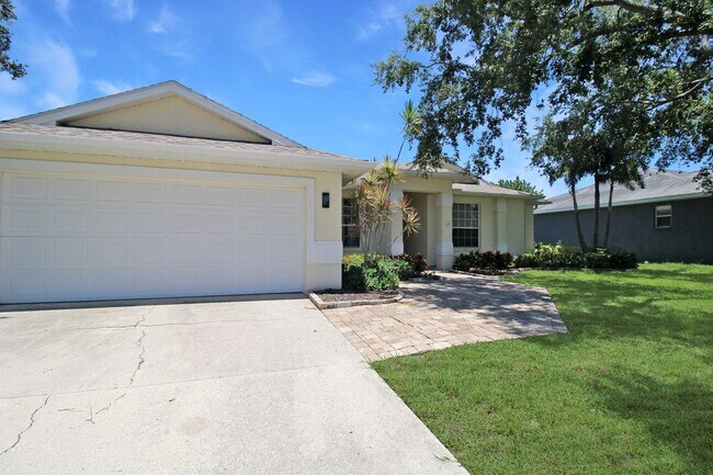 Building Photo - Annual rental: Spacious 3BR/2BA Creekwood Home with Office, Screened Lanai, EV Charger & Resort-S...