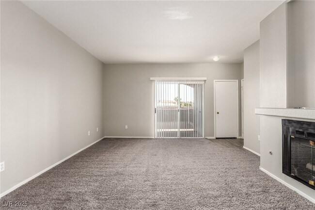 Building Photo - 7413 W Russell Rd