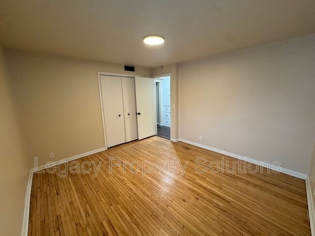 Building Photo - 1111 N 18th St