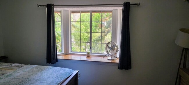 Building Photo - 3 bedroom, 2 bathroom in Twin Peaks