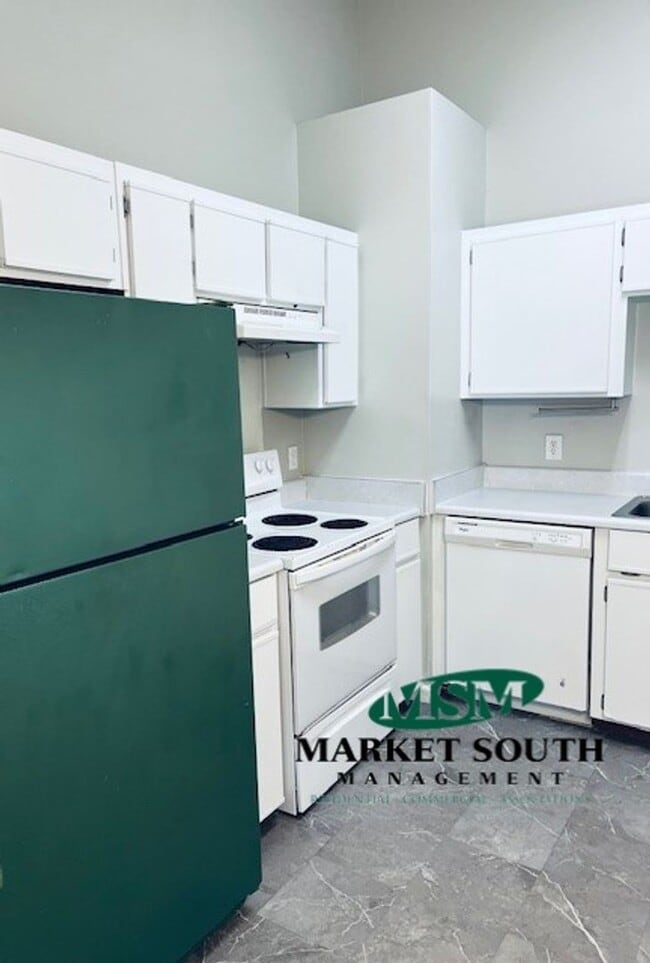 Building Photo - 3 Bedroom Beauty in Laurelwood Plantation- SPECIAL OFFER!!!