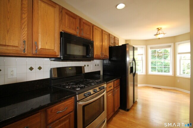 Building Photo - 8005 Heartwood Ln
