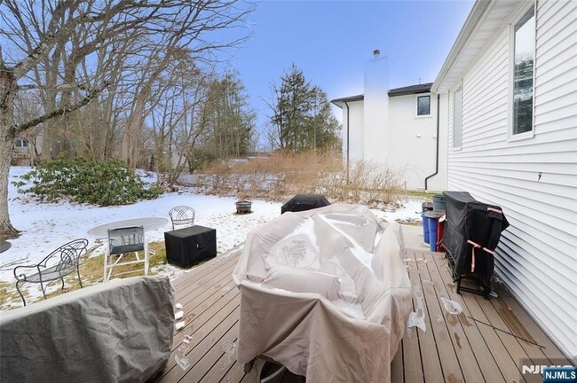 Building Photo - 16 Gurney Terrace