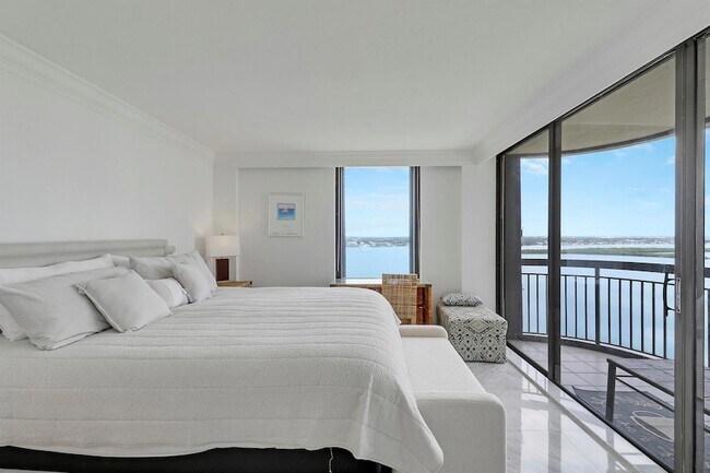 Building Photo - 5380 N Ocean Dr