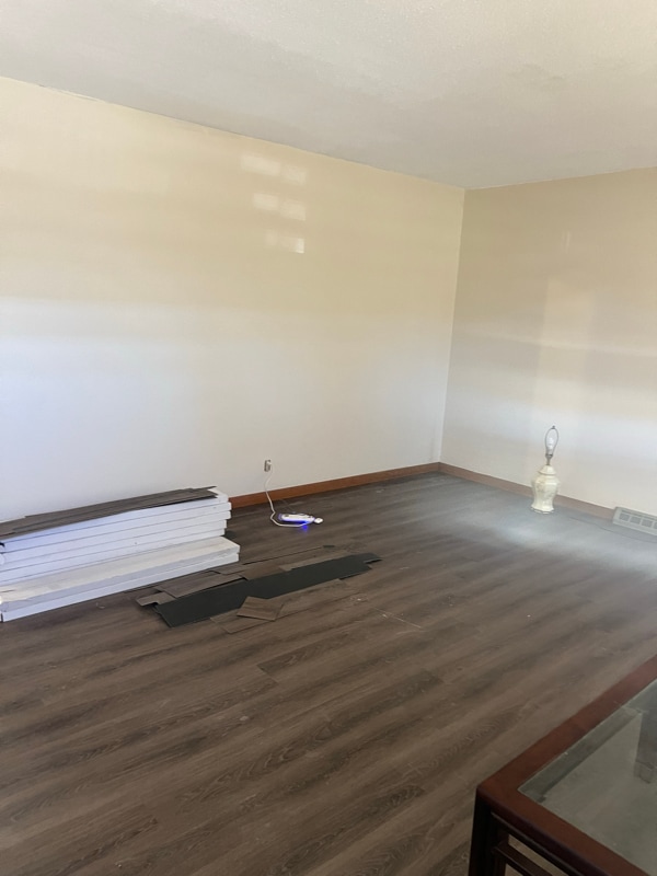 Building Photo - 801 36th St SE