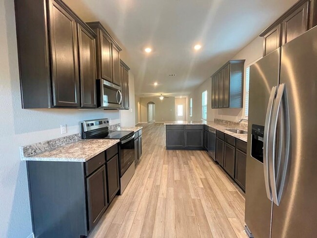 Building Photo - 228 Star Spangled Dr