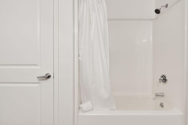 Building Photo - 355 Berry St