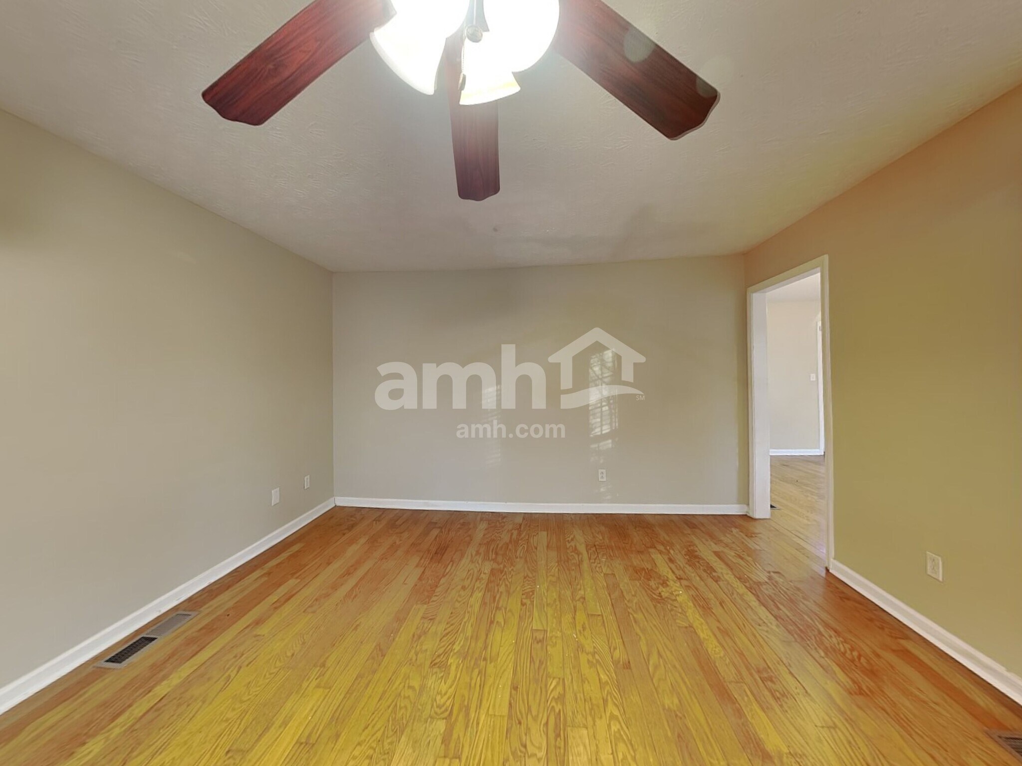 Building Photo - 5110 Salem Dr