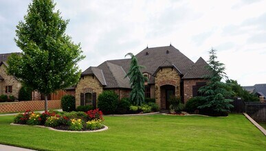 Building Photo - Gorgeous Executive Home - Open Plan - Stor...