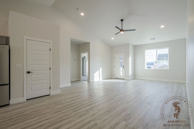 Building Photo - 2466 Revere Rd