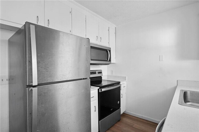 Building Photo - 1008 Davis St