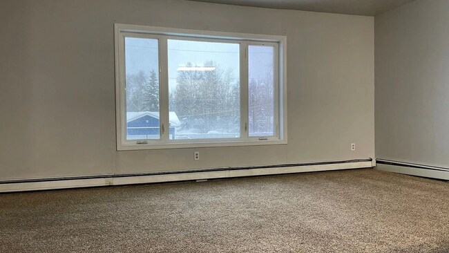 Building Photo - 2113 Gillam Wy