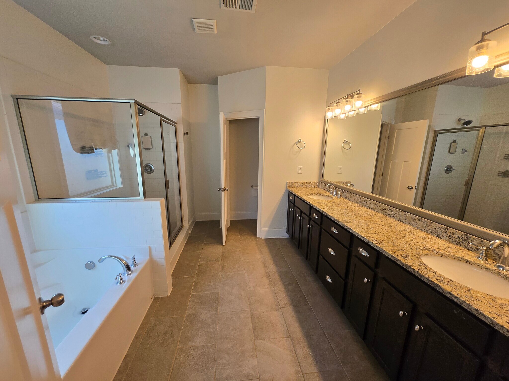 Building Photo - 10846 Prairie Lake Dr