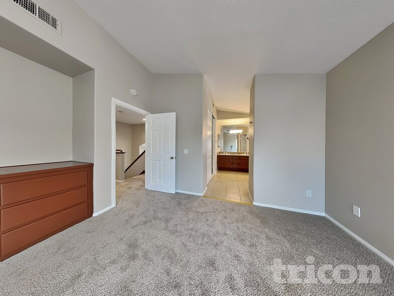 Building Photo - 44238 Gillan Ave