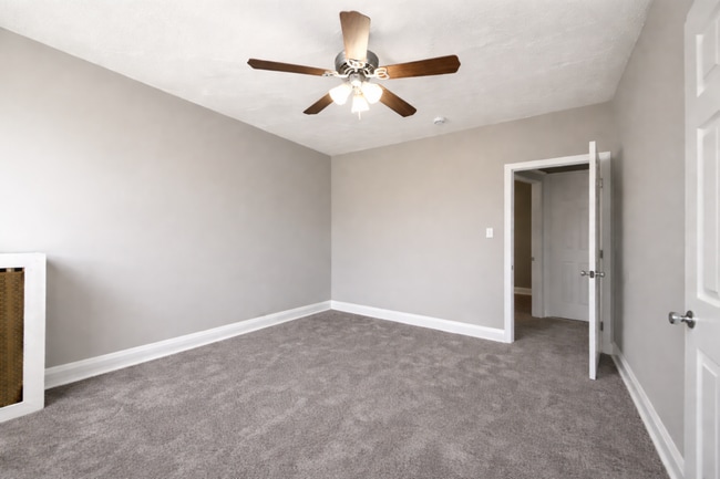 Building Photo - Three Bedroom Home In Baltimore