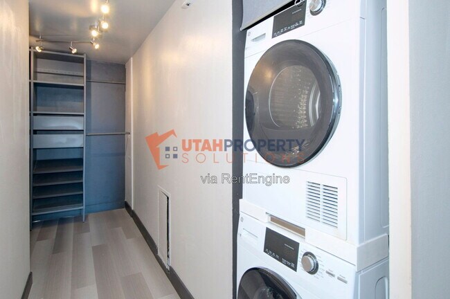 Building Photo - 87 W 300 N